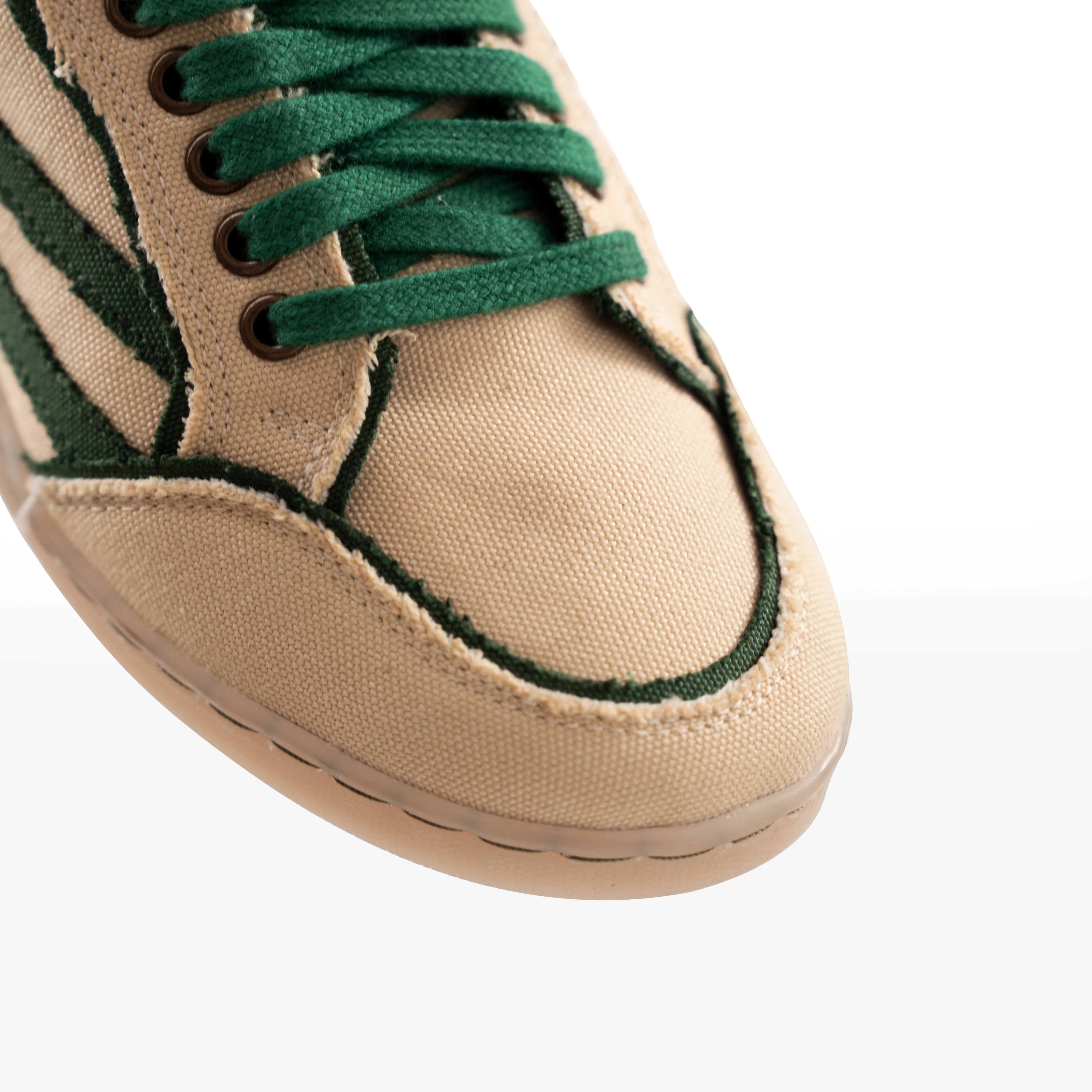 Gully Number 001 - Baaz Parni White for Women - Image 8