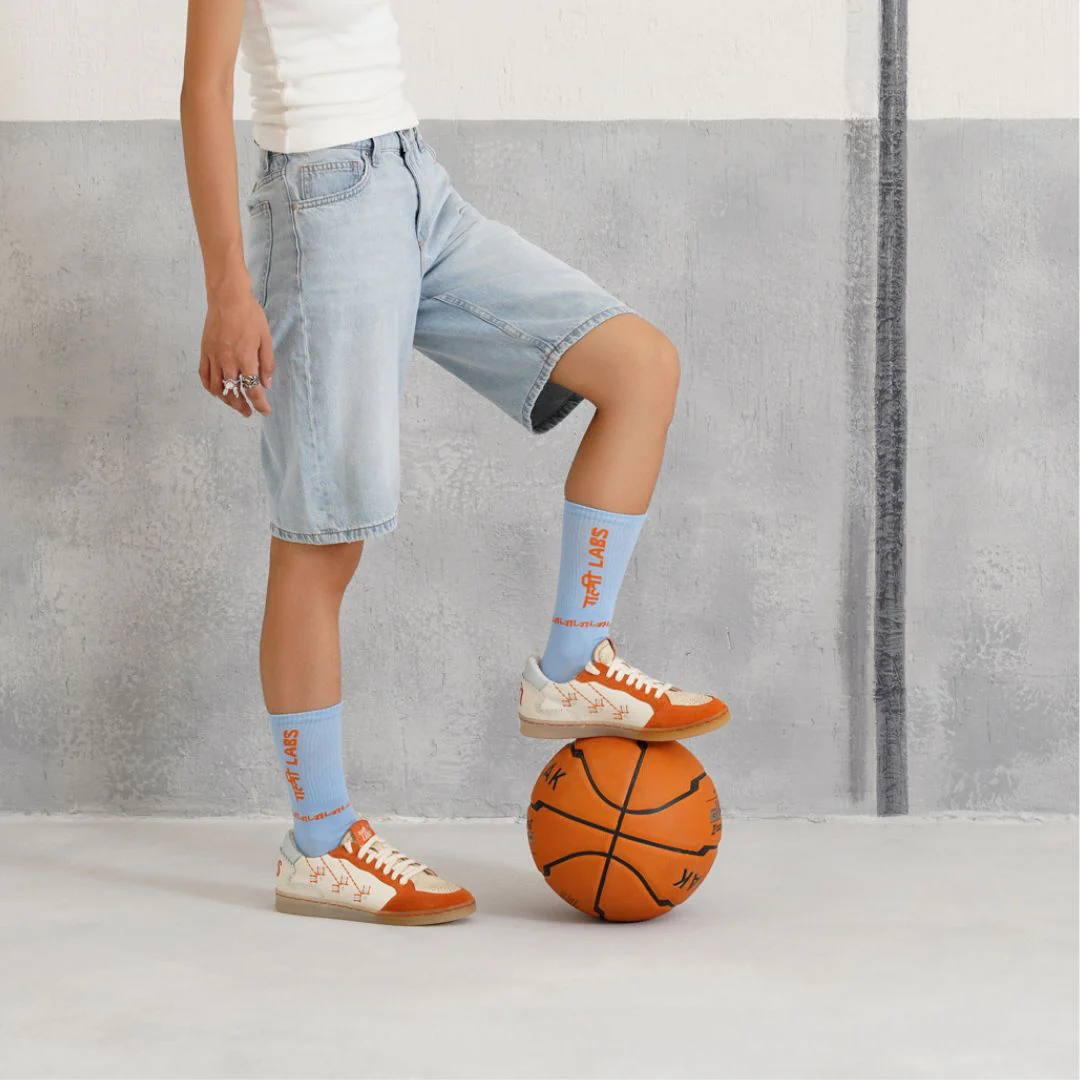 Gully Number 001 - SAAJ ORANGE for Women - Image 11