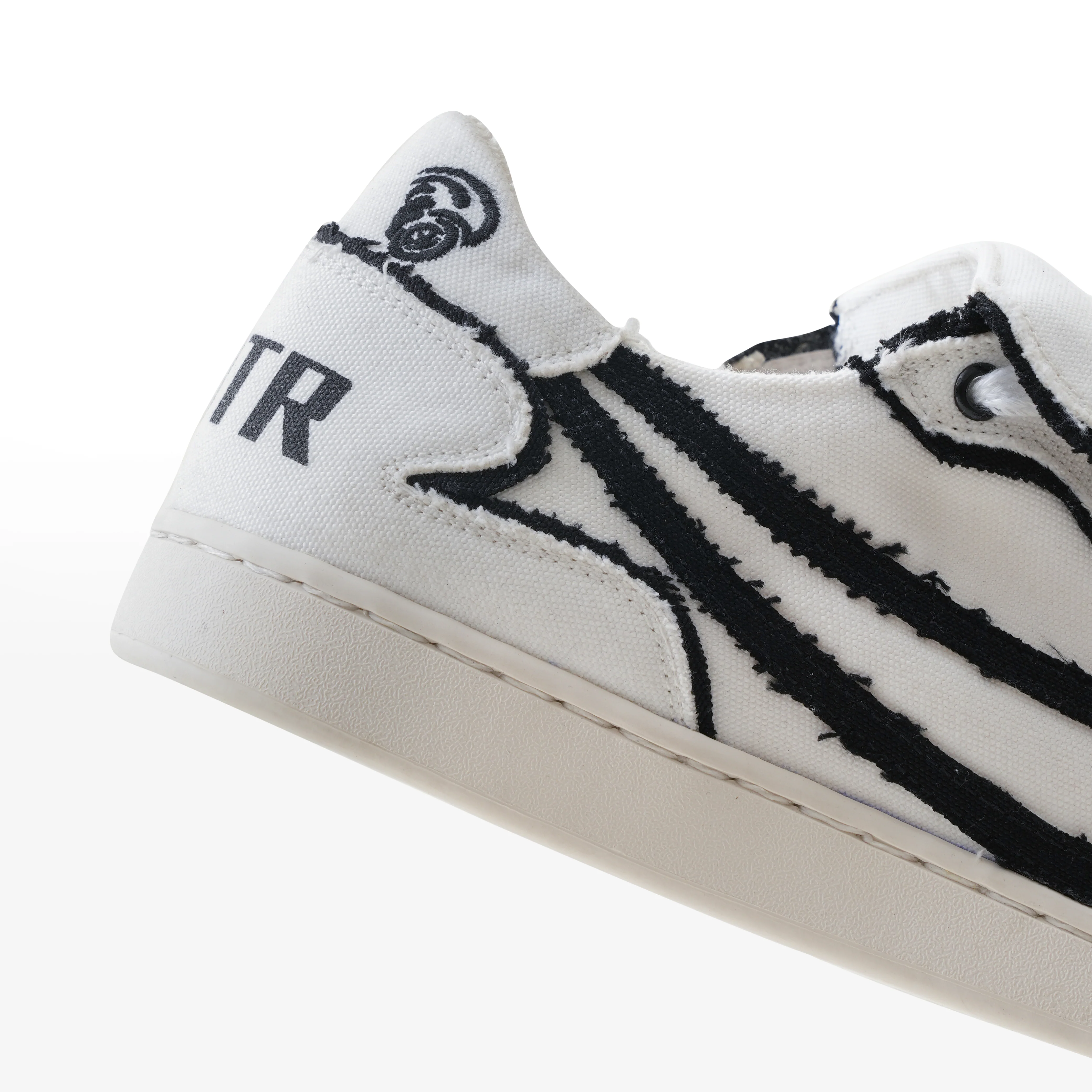 Gully Number 001 x Royal Enfield Hunter 350 - BAAZ WHITESABI TOKYO - Image 5